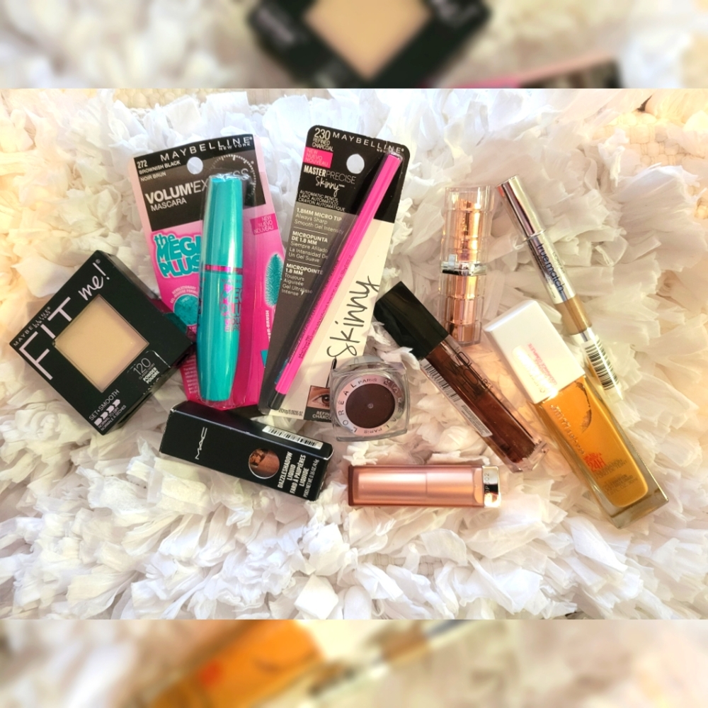 10 Item Makeup Mystery Box! #4 - Picture 2 of 4